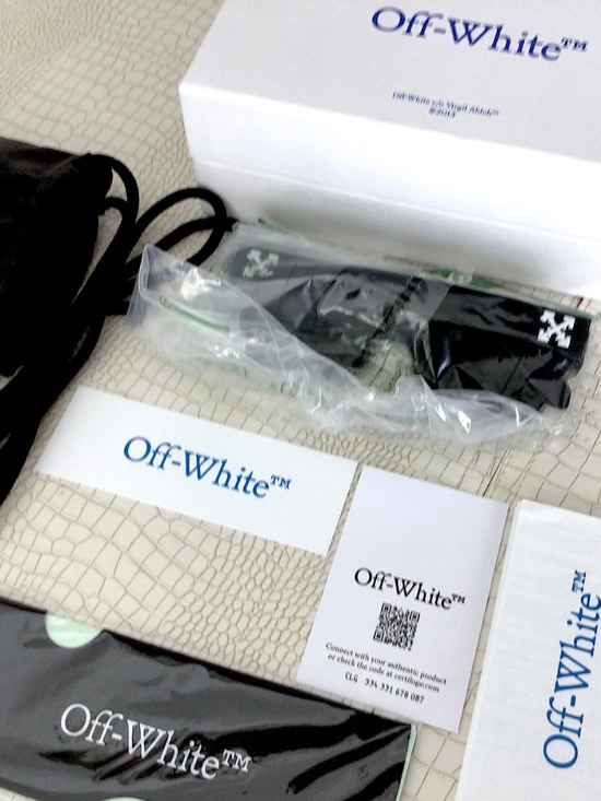 Virgil Sunglasses Bold Square & Classic Box, Case, Cloth, Blooklet, Tags, (UPC) main image 15